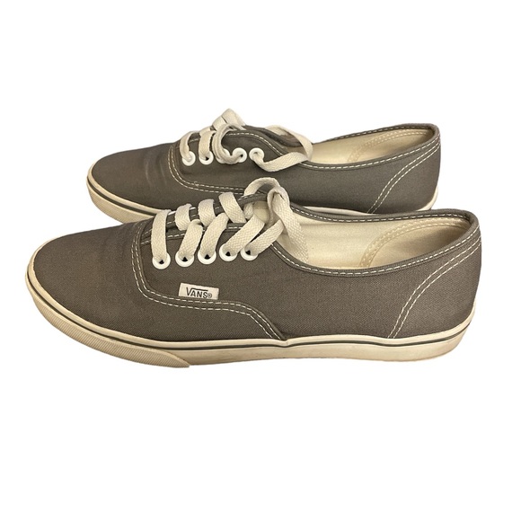Authentic gray Lo Pro Vans  Shows size 5.5 M/7.5 W - Picture 3 of 8